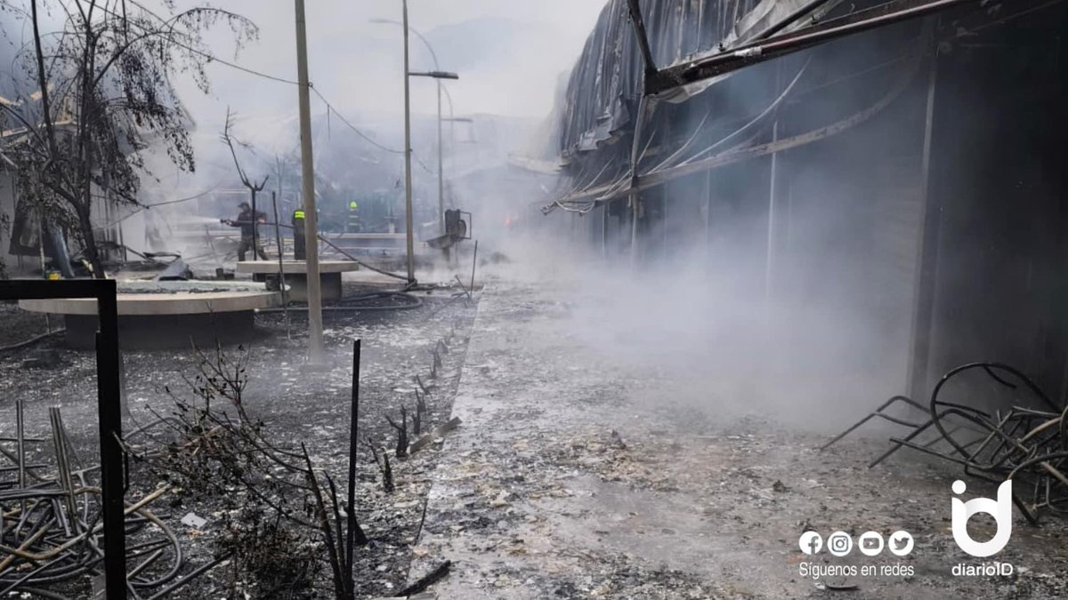 DiarioId's tweet photo. ⚫️ Lamentamos profundamente lo ocurrido en plaza de abastos de #Illapel.
En estos momentos difíciles, es importante recordar la fortaleza y la resiliencia de la comunidad. Fuerza a todos los comerciantes afectados.

📸 Fotografías : Javier Fredes 

#IdentifícateComparteOpina🗣 https://t.co/qfoGtmtXhZ