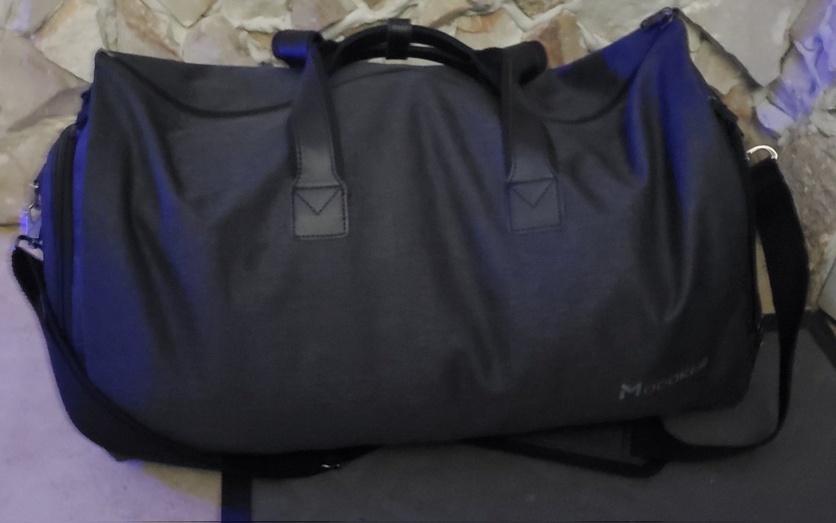 roybelly's tweet photo. Packed https://t.co/Q09nUkvTq5