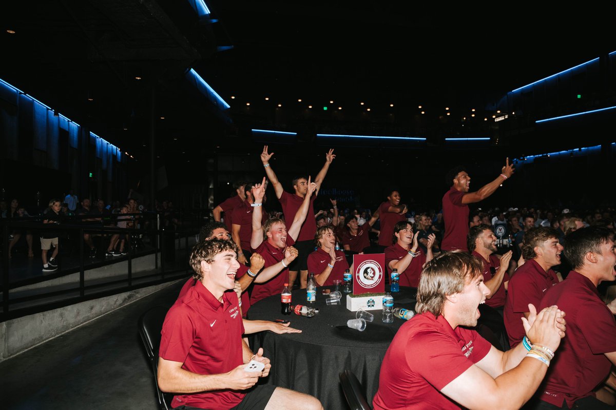 CWSOmaha's tweet photo. 𝘼𝙞𝙣'𝙩 𝙣𝙤 𝙥𝙖𝙧𝙩𝙮 𝙡𝙞𝙠𝙚 𝙖𝙣 𝙊𝙢𝙖𝙝𝙖 𝙥𝙖𝙧𝙩𝙮

'𝘾𝙖𝙪𝙨𝙚 𝙖𝙣 𝙊𝙢𝙖𝙝𝙖 𝙥𝙖𝙧𝙩𝙮 𝙙𝙤𝙣'𝙩 𝙨𝙩𝙤𝙥!

#MCWS x #RoadToOmaha https://t.co/a1hAauhYaa