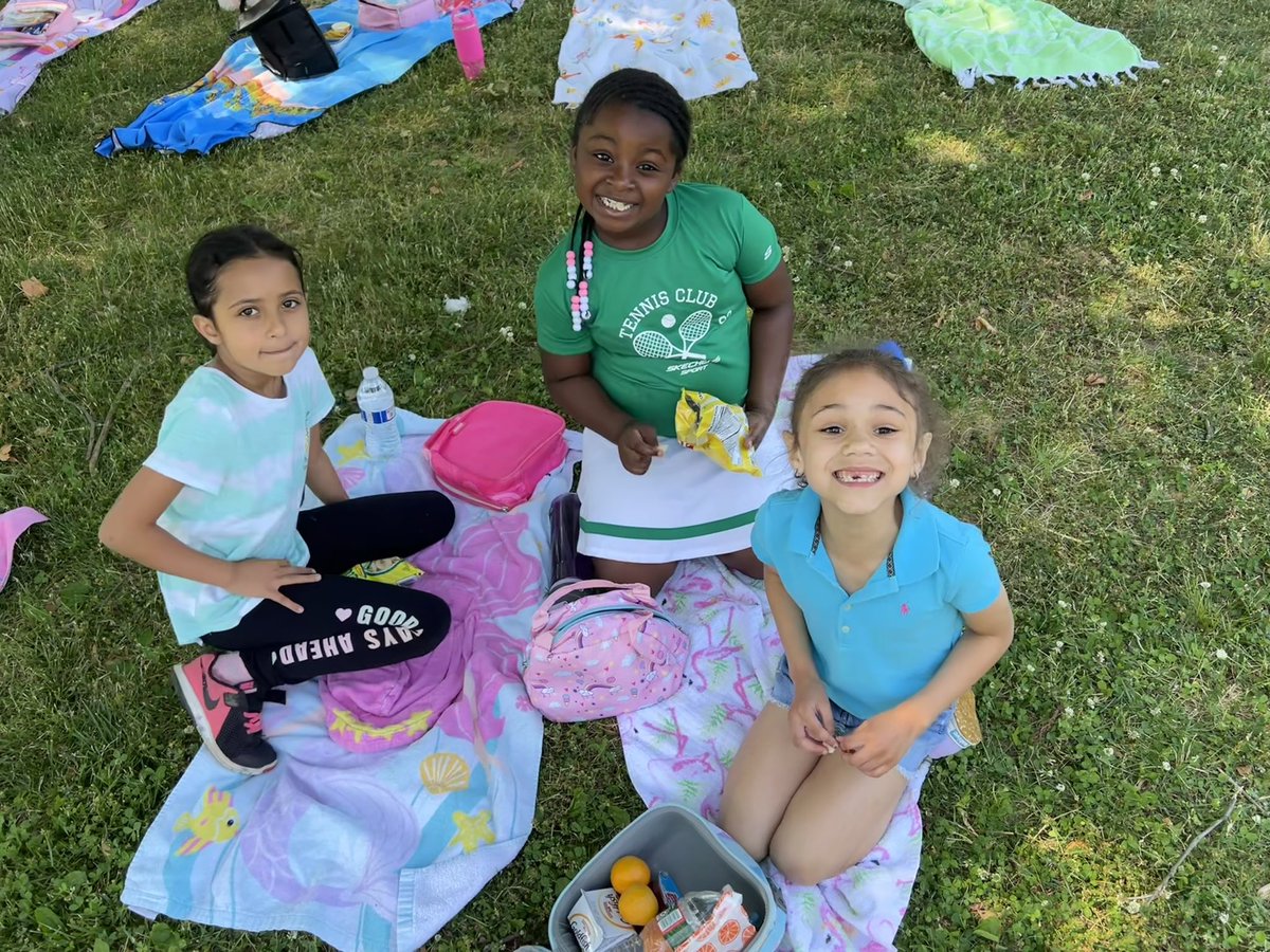 Carl Lawson tweet media