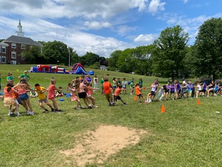 Oaksteagles's tweet photo. Grade 5 Party was a TON of FUN ! Thank you Parent volunteers ( especially the Chairpeople Lori Zrebiec and Elizabeth Seitz) for putting together such a great experience :) https://t.co/XrOQHCEjC0