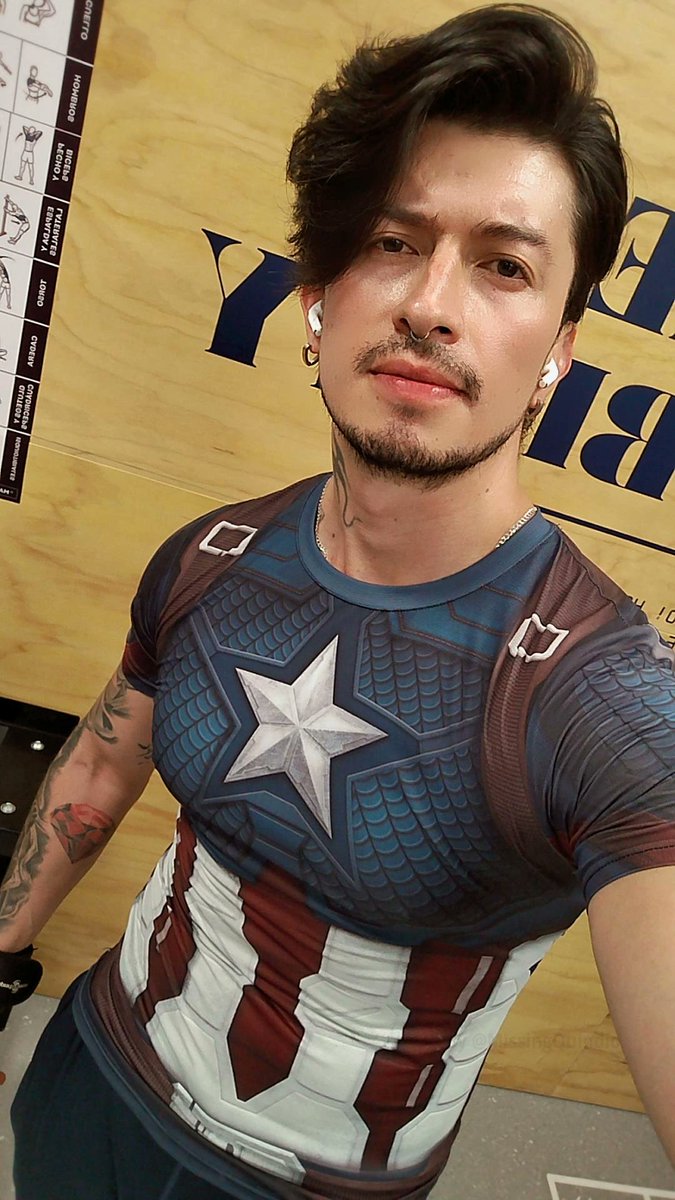 arley_arcos's tweet photo. @martinez_yolber Tengo esa misma camiseta, tenemos tanto en comun... 😉 https://t.co/cKbSIzF6wh
