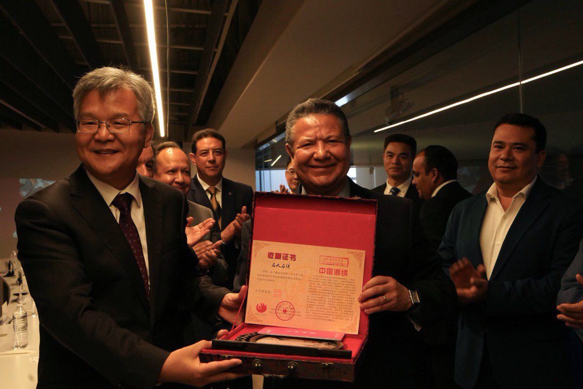 Julio Menchaca tweet media