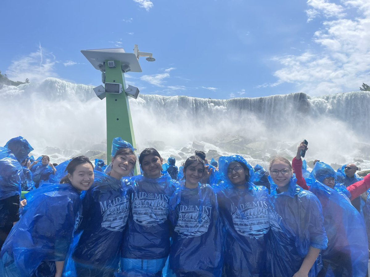 YHSSciRes's tweet photo. Trip to Niagara Falls! @GeniusOlympiad https://t.co/k0SFrEnqcm