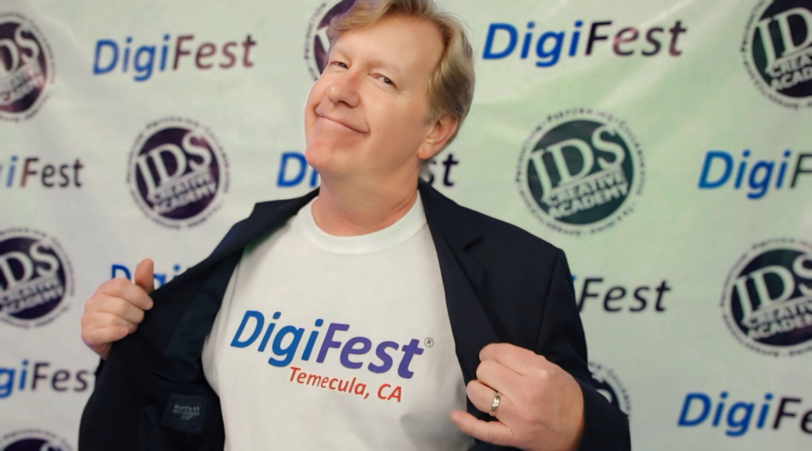 DigifestTemecu's tweet photo. NO ONE rocks the DigiFest merch better than Scott😎👏🏼 https://t.co/LbDSEuvVOY