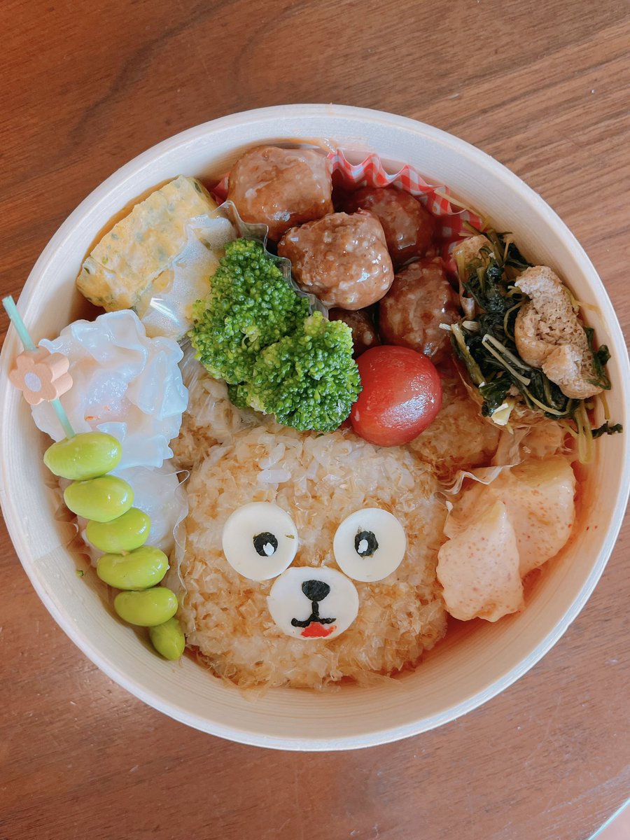ton_donbuu's tweet photo. 娘の新生活や私の転職で
とにかく毎日忙しい💦
パートへ5時に家出るので
朝4時のお弁当と朝ごはんの準備が何より大変！でも楽しいんだよね🤔

でもでも
早くのんびり編み物の時間欲しい🐌💭 https://t.co/WdPFLbmgvh