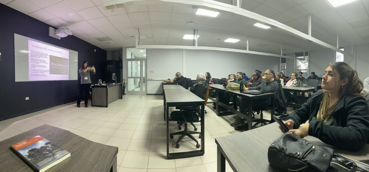 Excelente Charla “Parques canadienses y modelos de co-gobernanza con comunidades indígenas” de la Dra. Julie Rosenthal, investigadora de la Lakehead University, Canadá.