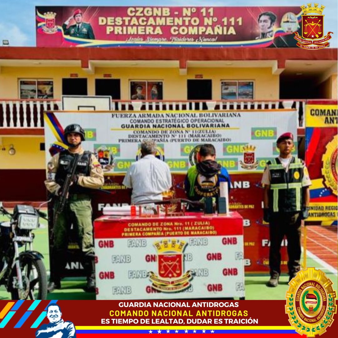 leonardojqh's tweet photo. #FANB Zulia en empresa de encomiendas incautaron (5,998 Kg) de Cocaína oculta a manera de doble fondo en rollos de papel tapiz y detección de dos sujetos (venezolano y colombiano) retención de un Revolver con cuatro cartuchos, un Rifle con once cartuchos y un Vehículo tipo Moto. https://t.co/CwxtuR9yH3