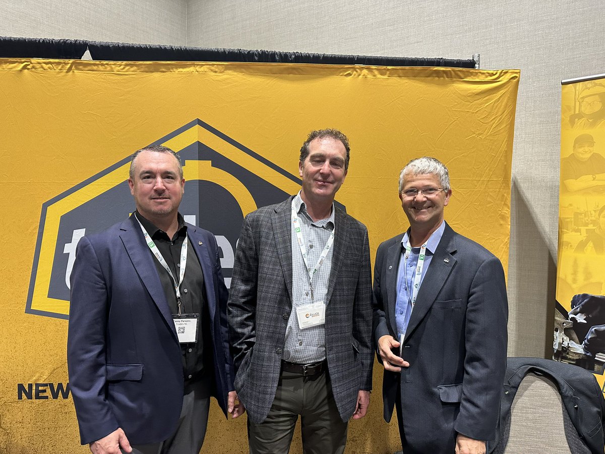 Darin King tweet media