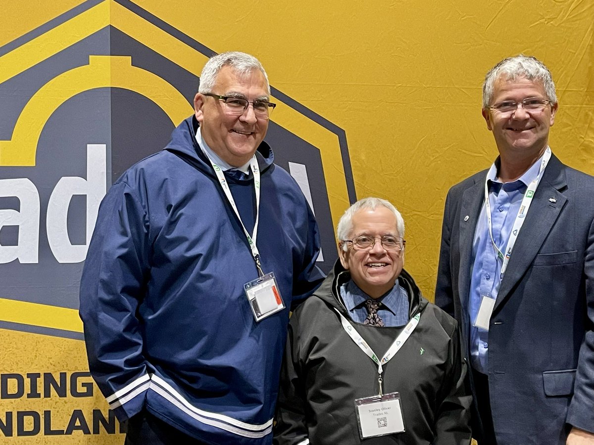 Darin King tweet media