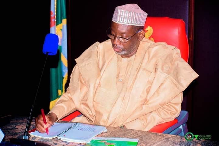 uanamadi's tweet photo. Yesterday, I had the privilege of launching the new "Jigawa Agricultural Policy 2024 - 2030" aimed at transforming agricultural services and products in our dear state.

The main aims of the policy is to provides a strategic road map for productivity, creativity, and prosperity for our farmers. It is our belief that, one of the key to maximising the potential of our state, generating employment, and promoting economic progress is Agriculture. 

We are introducing mechanisation and investing in irrigation infrastructures for increased productivity and efficiency. 

I must use this opportunity to thank and appreciate our partners like Foreign, Commonwealth, and Development Office's (@FCDOGovUK) and Popcorn+ for there assistance and collaboration in the development of this policy. 

I urge all stakeholders to come together, so that we can turn Jigawa into the centre of West African and Nigerian agro-industrial activity! 

This policy shows our administration's dedication to openness and responsibility. Our commitment is to make sure that our policies represent the aspirations of our.

Jigawa will be great In Sha Allah.

#JigawaAgriculturePolicy #Mechanization #FoodSecurity #Prosperity #Accountability #Transparency #JigawaState
