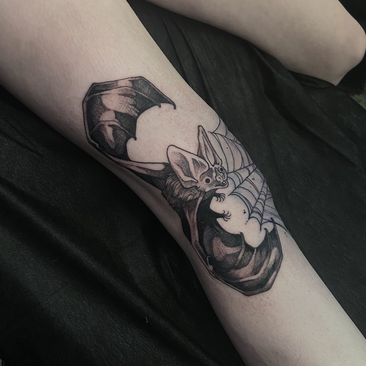 Berlin, Germany. 03rd Dec, 2021. ILLUSTRATION - A woman from the tattoo  shop Classic Tattoo Krause in Berlin Mitte shows her tattooed arm. The  so-called tattoo sleeve is one of the new, image size:1200x1200