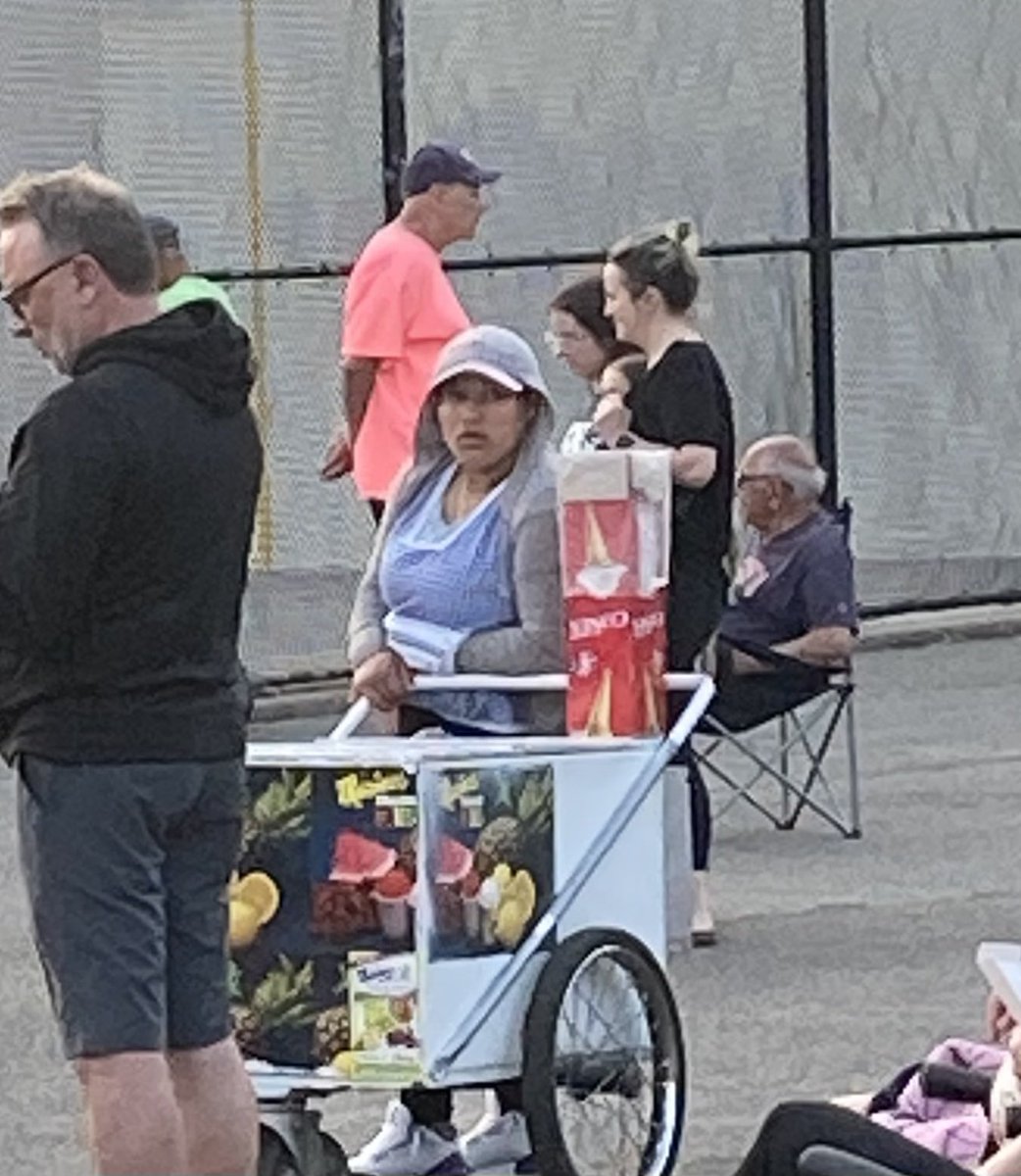 stellzd's tweet photo. @NYCParks Unlicensed vendors in Juniper Valley Park. @BobHoldenNYC https://t.co/p7i8D50rbb