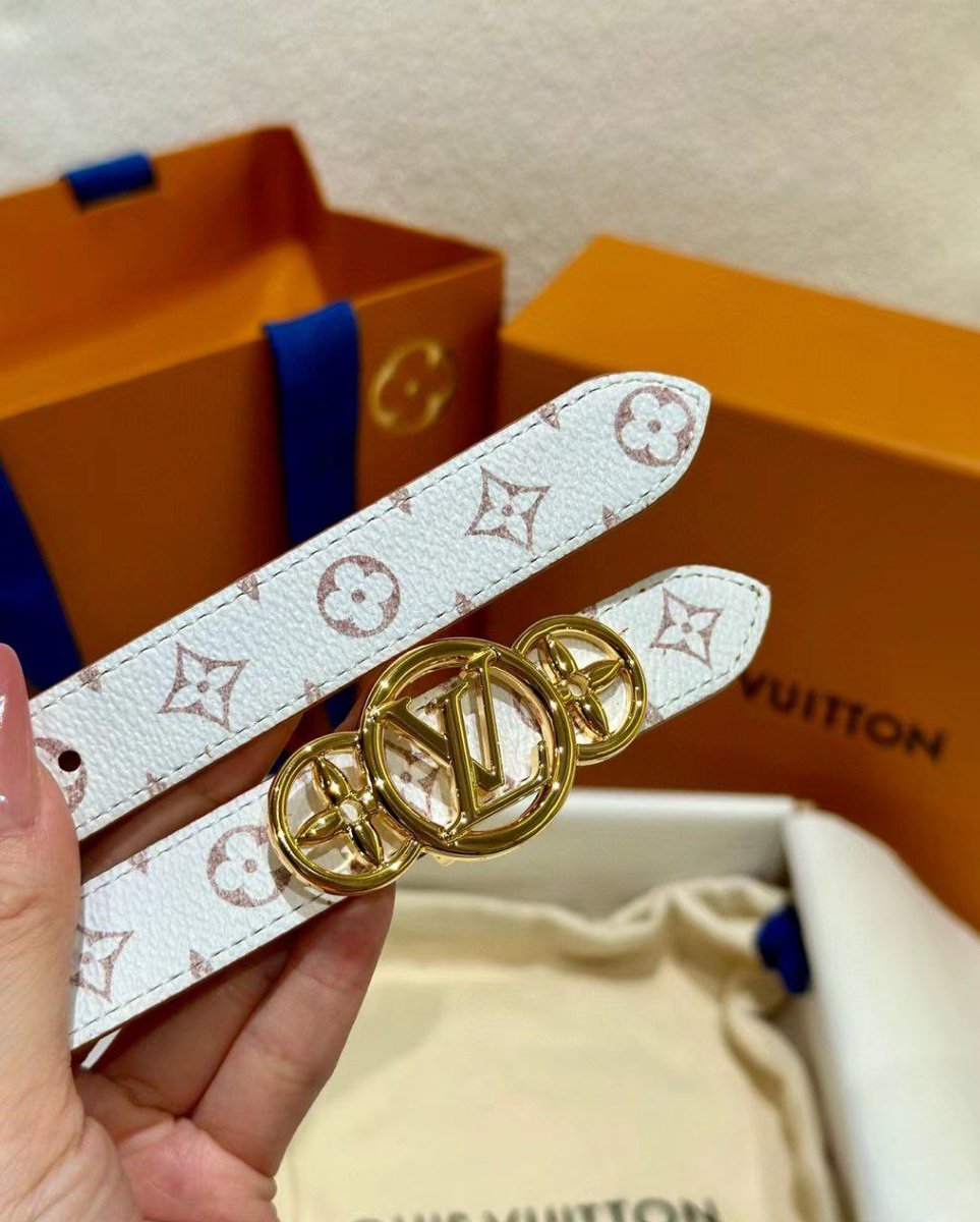 #LV #belt 
Today I was buy LV Women’s Belt
