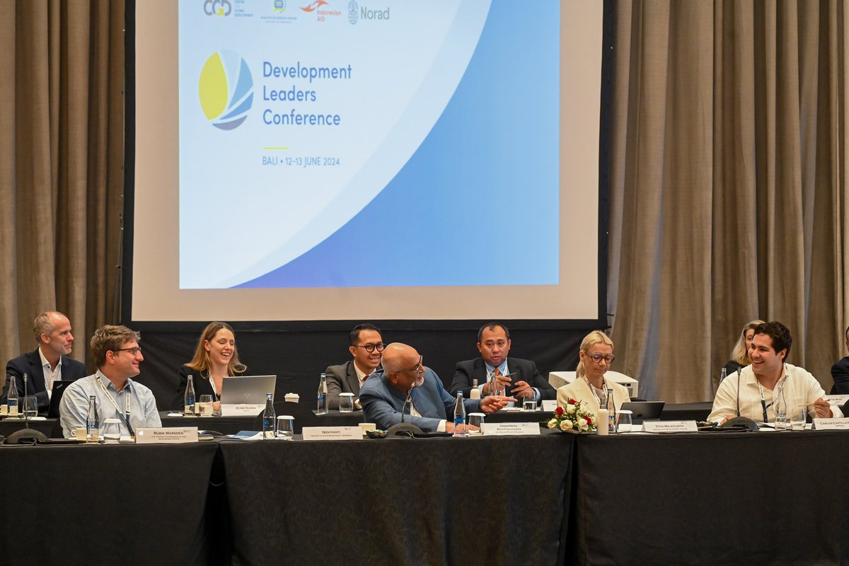 AgenciaEsco's tweet photo. Karla de Palma, nuestra directora general, concluyó su participación en la reunión de Socios Emergentes para el Desarrollo en Bali, Indonesia🇮🇩, #DevLeadersConference, un evento clave para fortalecer la voz de los países en desarrollo en la agenda global. 🌍 https://t.co/D8zzsLIEbp