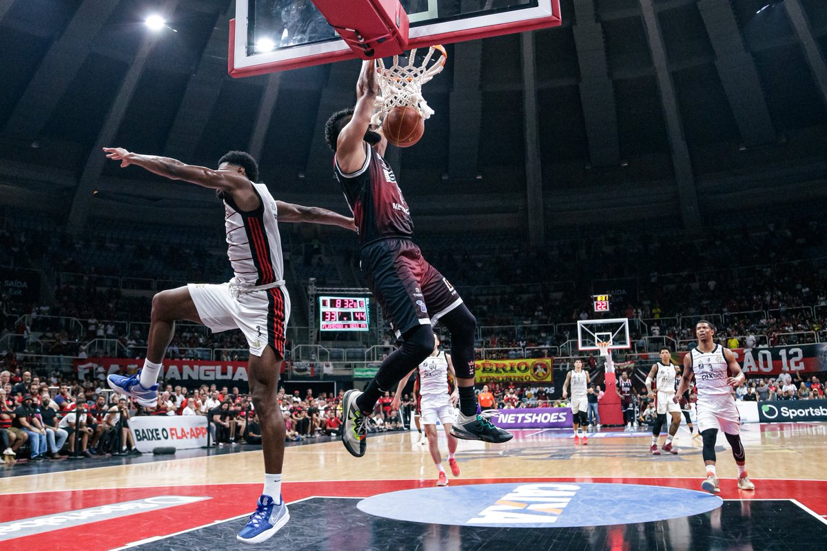 FrancaBasquete's tweet photo. PODE CRAVAR E SAIR PRA COMEMORAR, @WesleyCastroF! VOCÊ É CAMPEÃO DO NBB 2023/24🏆 https://t.co/vA9tVMZ06v