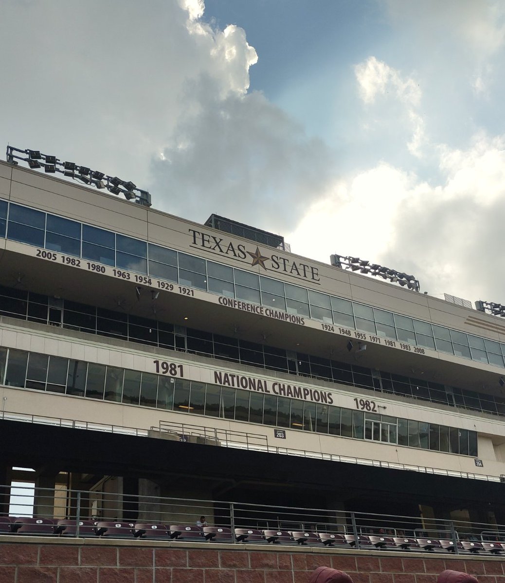 Bryan_baker2027's tweet photo. Thank you for the great opportunity yesterday had a great time  can't wait to come back. Learned a lot on what I need to work on.

@TXSTATEFOOTBALL
@GJKinne@CoachShoeOL https://t.co/MHOI1khCa9