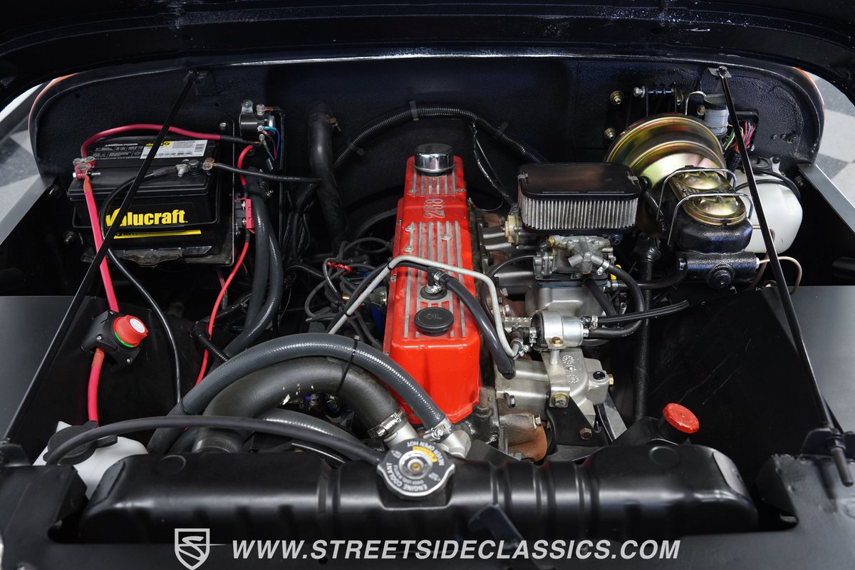 streetsidecars's tweet image. This 1983 #Jeep #CJ8 #Scrambler features a 4.2L Inline 6 paired with a 4-speed manual transmission. See more of this car here: streetsideclassics.com/vehicles/4653-…