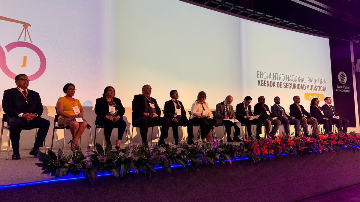 JfrochaF's tweet photo. Hoy estuve presente en el "Encuentro Nacional para una agenda de seguridad y justicia"; El mayor ejercicio de consulta y de escucha a profundidad sobre seguridad y justicia realizado en el país. https://t.co/BSnNptKQwC