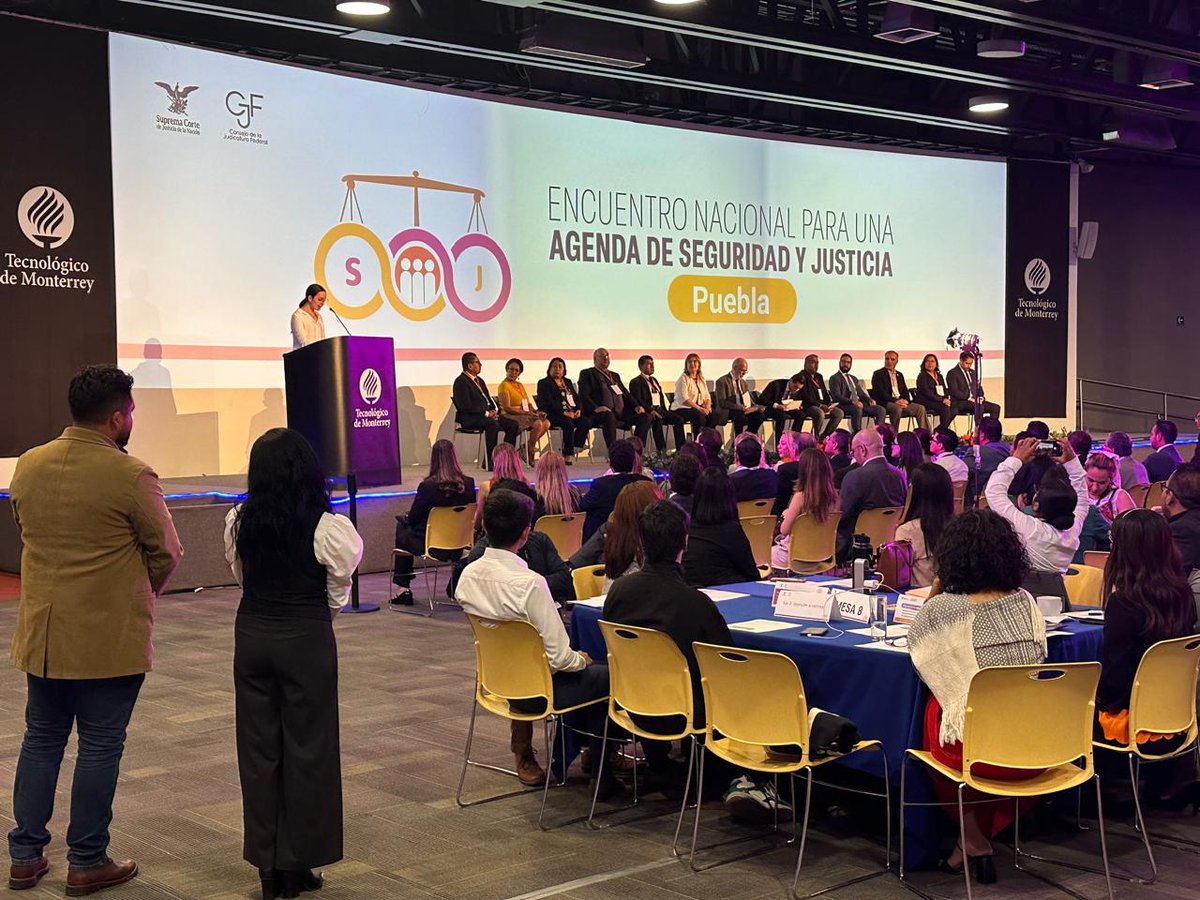 JfrochaF's tweet photo. Hoy estuve presente en el "Encuentro Nacional para una agenda de seguridad y justicia"; El mayor ejercicio de consulta y de escucha a profundidad sobre seguridad y justicia realizado en el país. https://t.co/BSnNptKQwC