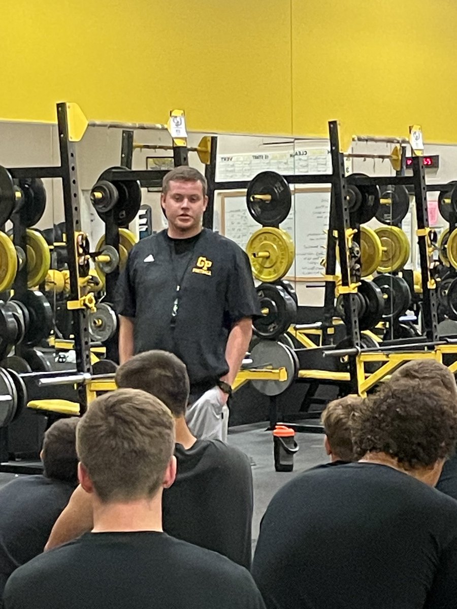 CoachRiceGP's tweet photo. Welcome ⁦@flax_ian⁩ to our Owl football staff. Coach Flax is a GPHS grad and has 3 years experience as a student assistant with the KSU football program. Welcome home Coach Flax, we are excited to have you with us!
⁦@GPHSOwls⁩ ⁦@GardenPlainAD⁩ https://t.co/T5pdmTT1sG
