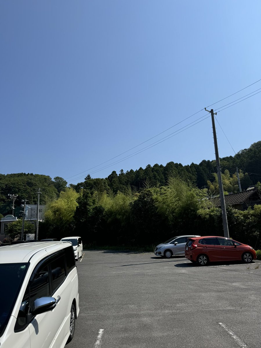 scrum03906's tweet photo. おはようございます。
9:00の下船尾の天気です。

ここ数日蒸し暑いですね。
雨は降っていると、嫌な気持ちになりますが、降らなすぎるのも、少し寂しい気もします。
#空ネット #企業公式が毎朝地元の天気を言い合う #いわき市 #福島県  #スクラム建設 https://t.co/SDb88dwHXx