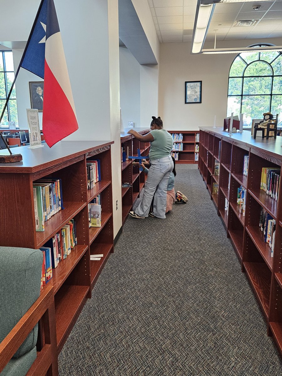 CISD_Libraries's tweet photo. Summertime fun in the library! @SamHoustonElem #readforabetterlife https://t.co/jo9gW1N9ge