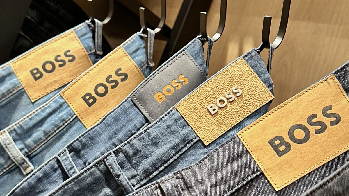 Encuentra tu look perfecto con Hugo Boss y lleva tu estilo al siguiente nivel.

#PremiumOutletsPuntaNorte.