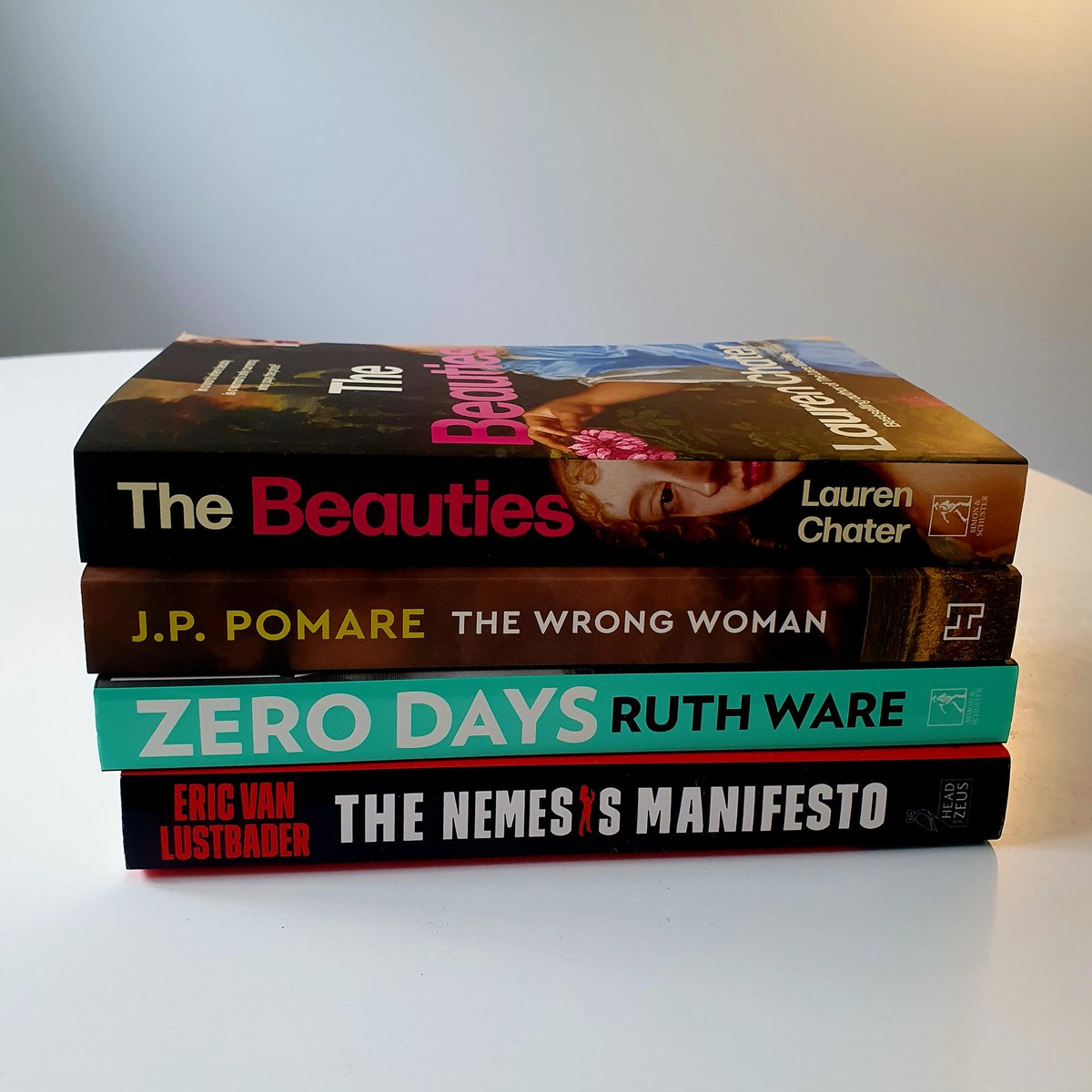 Scatterbooker's tweet image. I went to the bookshop and now I have this awesome new stack of books! 😍

#bookstack #amreading #booktwitter