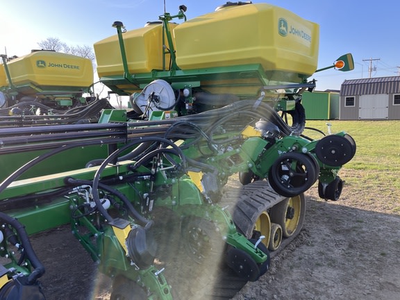 C & B Equipment tweet media