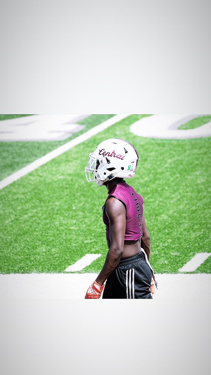nate_dailey2's tweet photo. Clips from 7on7 this week @RecruitLouisian @CentralRecruit_ @CoachCamp44 @JohnEadsWAFB https://t.co/GGVAyAYIBQ