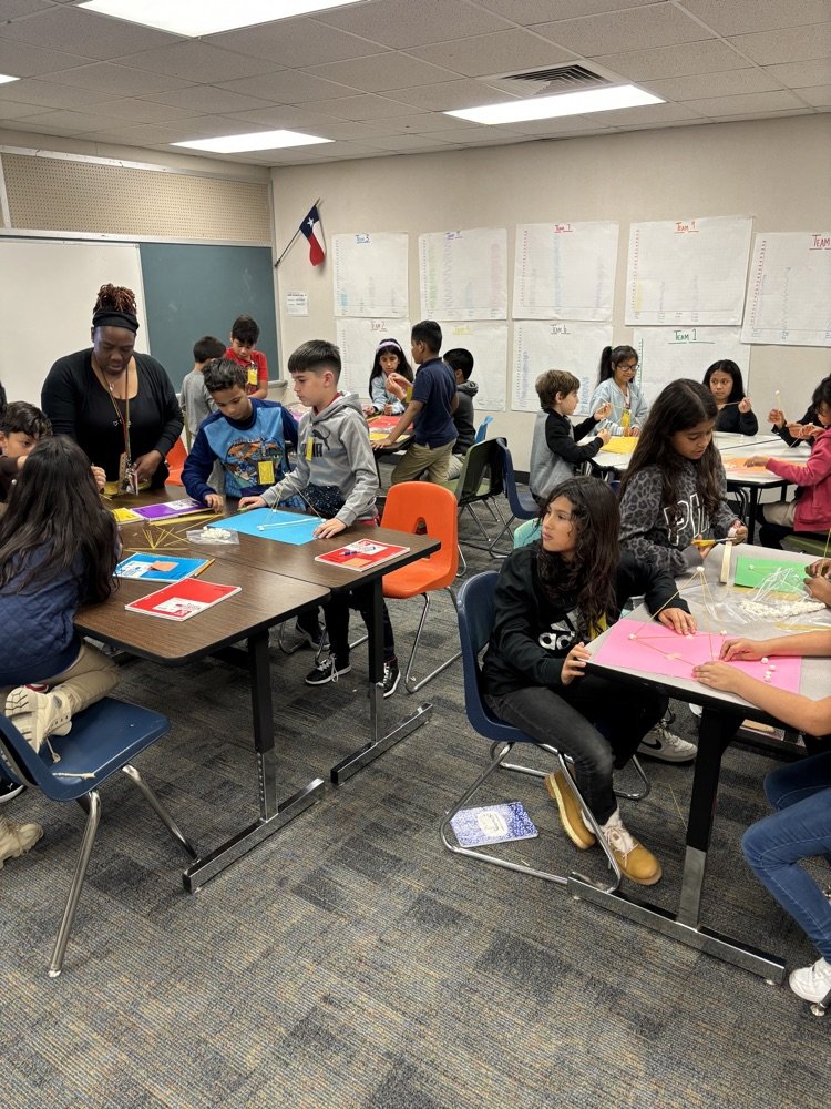 alief_middle's tweet image. Check out our Week 2 #STEM Highlights! #SUCCESSnothingless | @TheInnerZirkle @MMrbracy @APBlair_ @AliefISD @AliefScience | Engagement was at 💯!