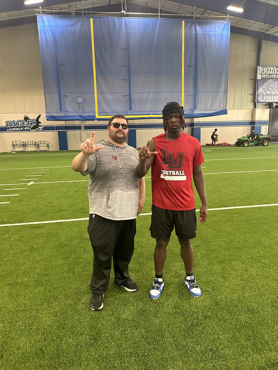 JordanErvinn's tweet photo. GREAT time at Lamar thank you @CoachSpo_ &amp; @CoachGipson11 for the work helping me better my skills!!

@CoachC_Baker 
@Coach_Cannata 
@Marchen44 
@SR_scouting 
@NobleKelleyJr1 
@fb_henderson 
@lucasreed12 
@CoachHaney_ 
@_CoachDonald https://t.co/y2ghZOjkB8
