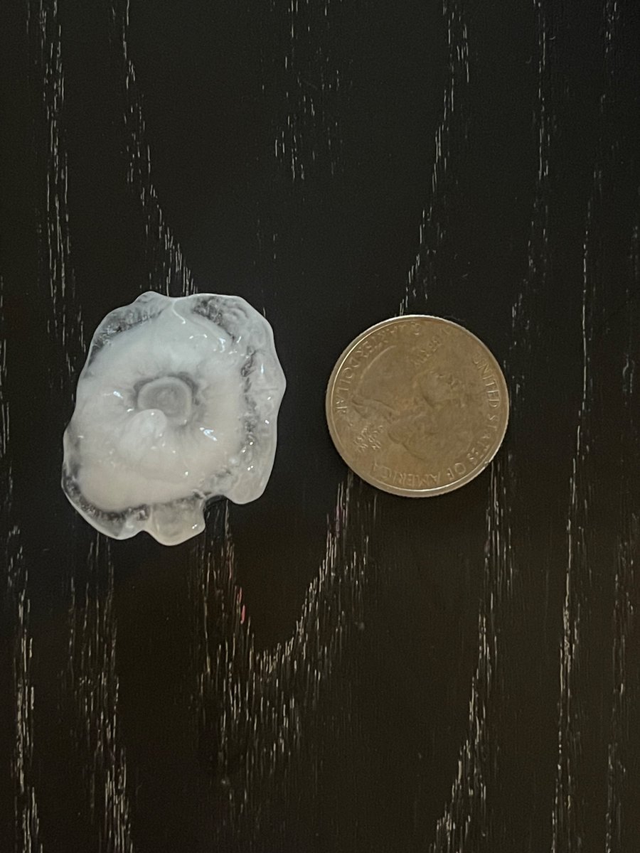 weatherkellie's tweet photo. 7:05, west Manhattan, KS near Colbert Hills Golf Course. #kswx @NWSTopeka @WIBWweather @KSNTNews https://t.co/y2ekPeLSkA