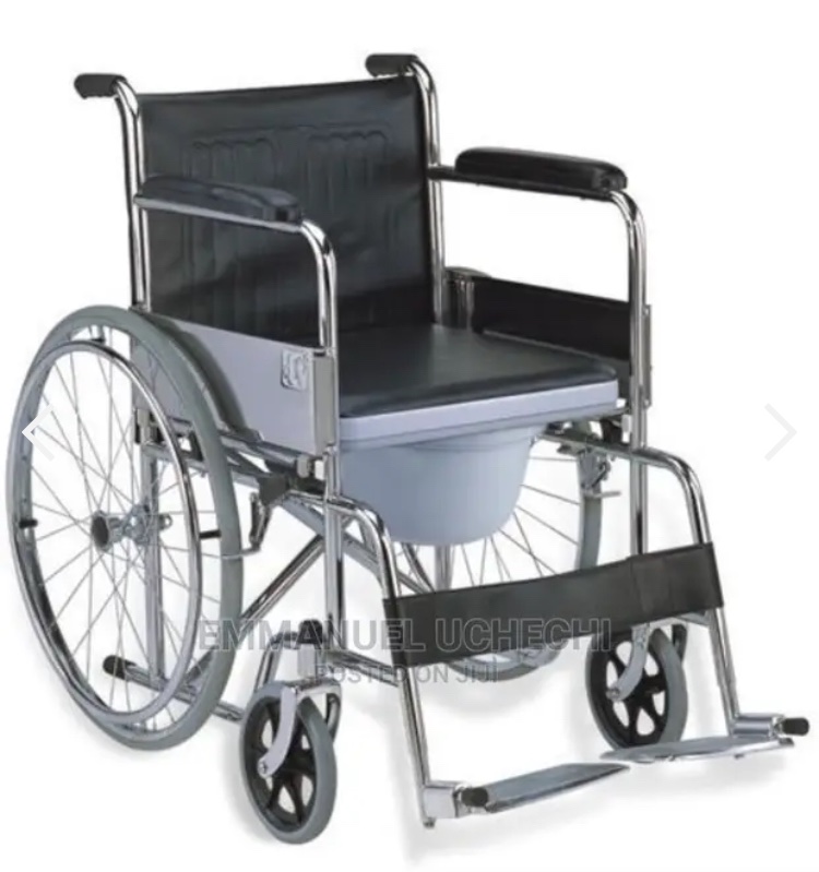 Artileyin's tweet photo. Thank you my friend. Medical bills are being sorted out. A donation for wheelchair chair and forearm crutches will be highly appreciated. Cost of both is about N175,000. Access bank. 0054262971. Olalere Olaitan Michael https://t.co/Lf2JunIbqH