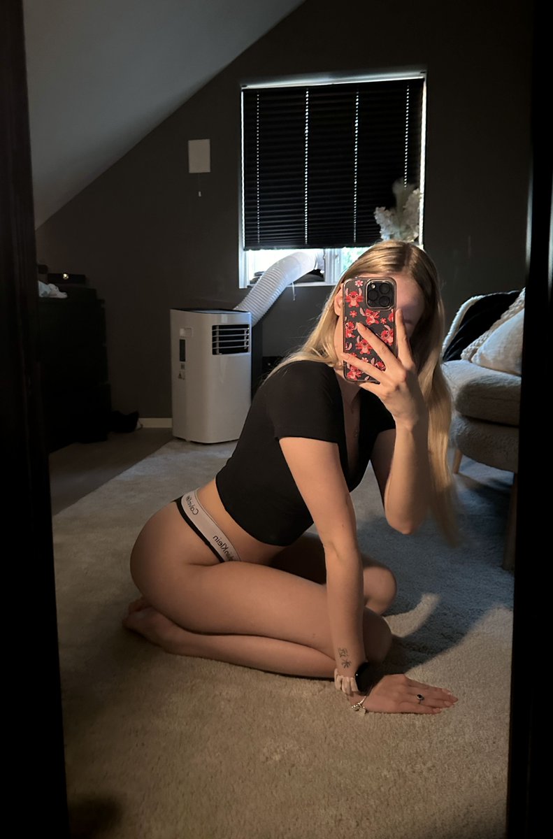 angipangiin's tweet photo. like and say "hi" if I can send more in DMs ;) https://t.co/nH9HS61wkN