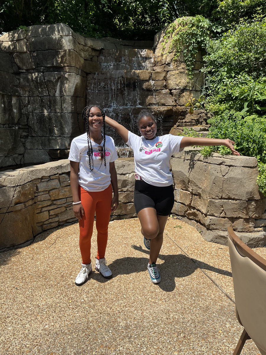 BGDSTEM's tweet photo. A #tbt moment: our 2023 field trip to the zoo. Early exposure to STEM careers is a game changer for Black girls with a STEM mindset.
#Cultivatecuriosity #BGDSTEM #ElevateEquity #CreateConfidence https://t.co/TgI0Wcby5b