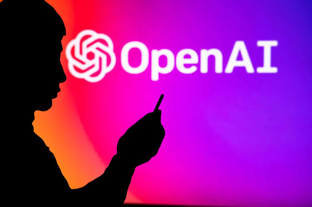 cloudforum_pl's tweet photo. Czy porozumienie @Apple z @OpenAI doprowadzi do przetasowań wśród gigantów AI?
Gra idzie o dużą stawkę.
#ChatGPT4 #openAI @Azure @Google 

➡️ https://t.co/yVIoehXU9A https://t.co/LxSldzi6Sm
