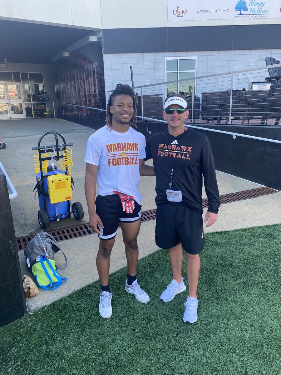 kalebroach2026's tweet photo. Top 3 DB at ULM camp today! Clocked in at 4.5🔥Thankful for the opportunity to compete today! Learned a lot and will be applying pressure with it💪🏾 @bryantvincent44 @CoachKirby25 https://t.co/aRDPQxrx9o