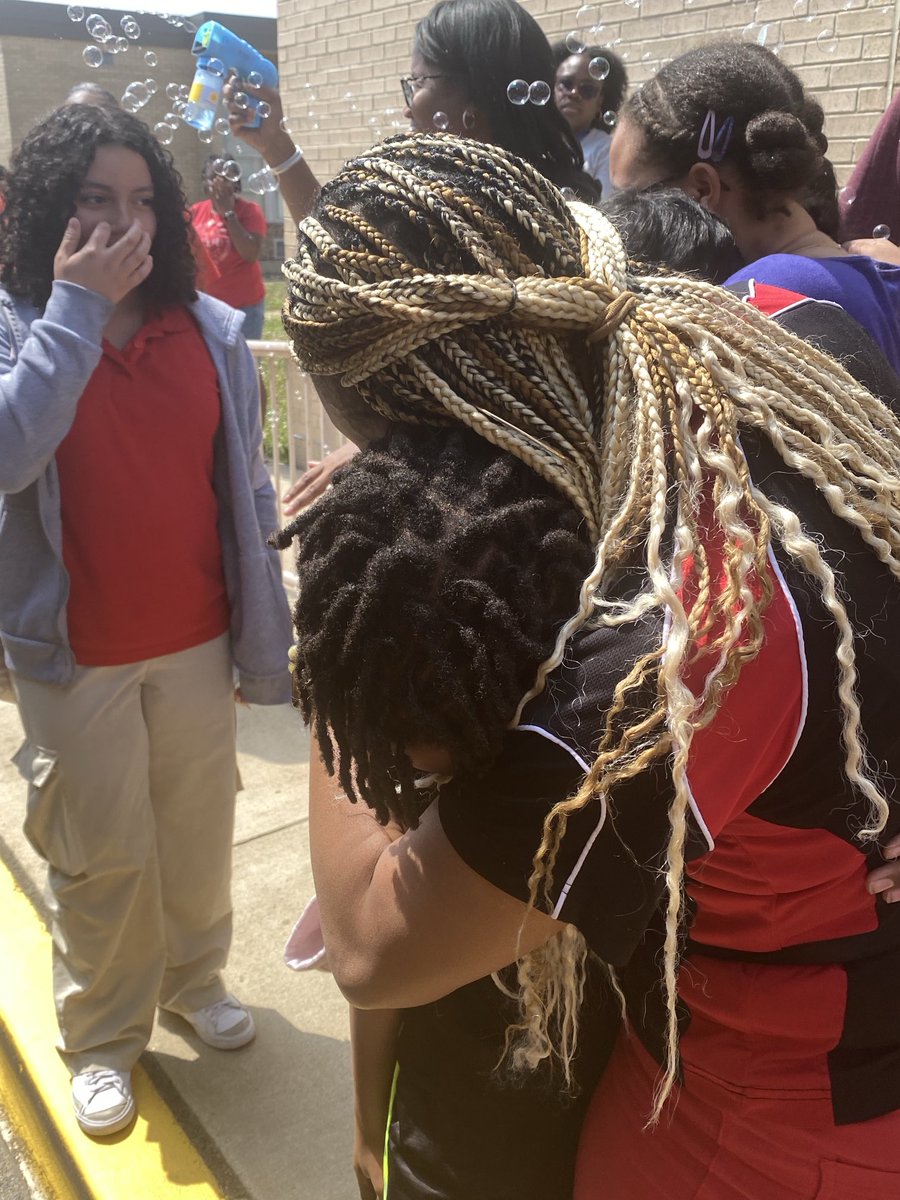 WHA0212's tweet photo. Melwood Celebrates the end to another school year. Thank you principal Carter for serving the community. https://t.co/widBPgXYjt