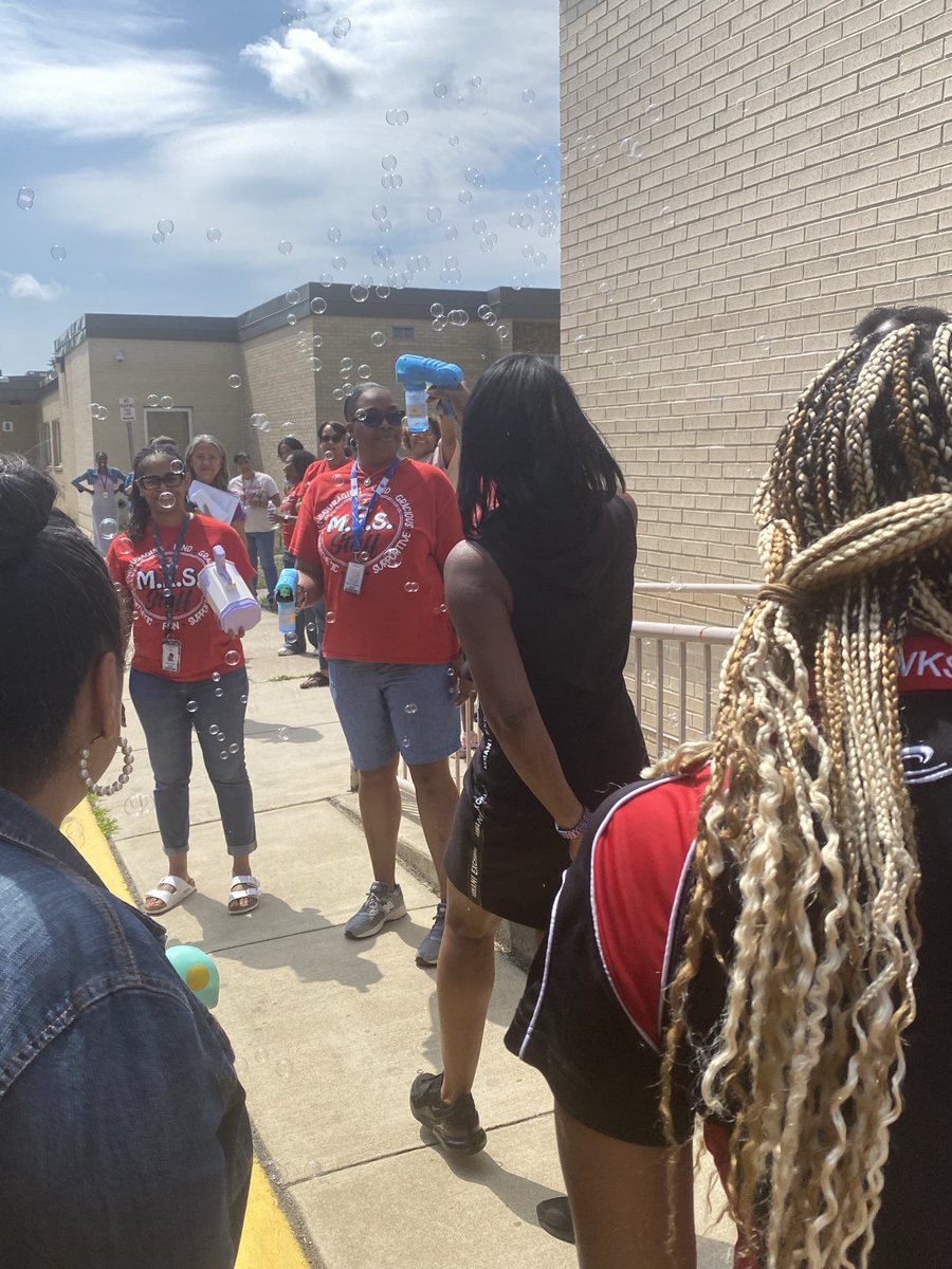 WHA0212's tweet photo. Melwood Celebrates the end to another school year. Thank you principal Carter for serving the community. https://t.co/widBPgXYjt