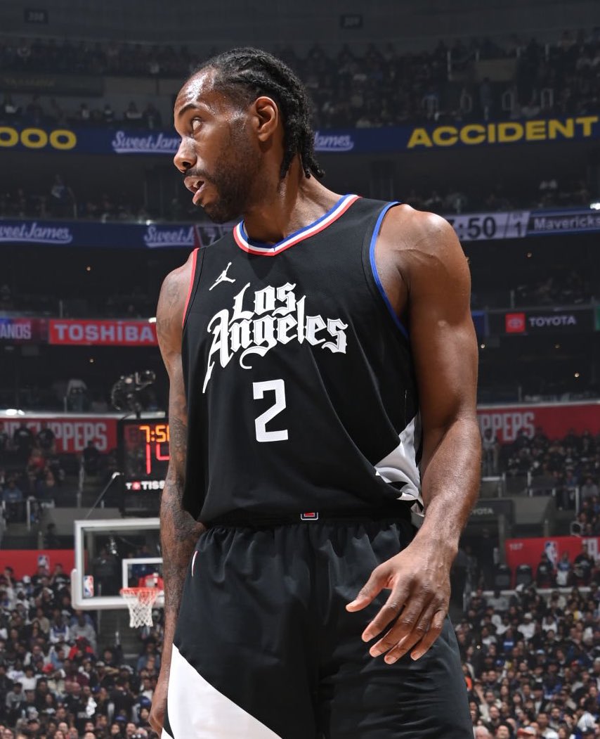 TheDunkCentral's tweet photo. Steph Curry’s top 5 players of his era
(No order): 

Steph Curry 
LeBron James 
Kevin Durant 
Kawhi Leonard 
James Harden

(Via Heat Check) https://t.co/5A5yFwdlMU