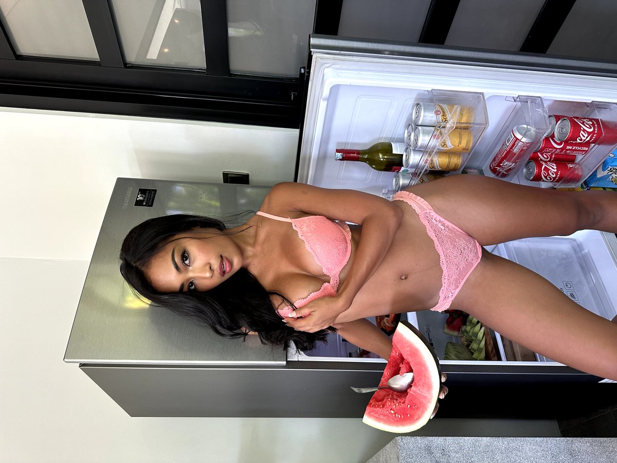 bellpetitex_'s tweet photo. More melon with b🍒by .for you baby 😉❤️

https://t.co/wAJg5xXn8E https://t.co/CTFqj599A7