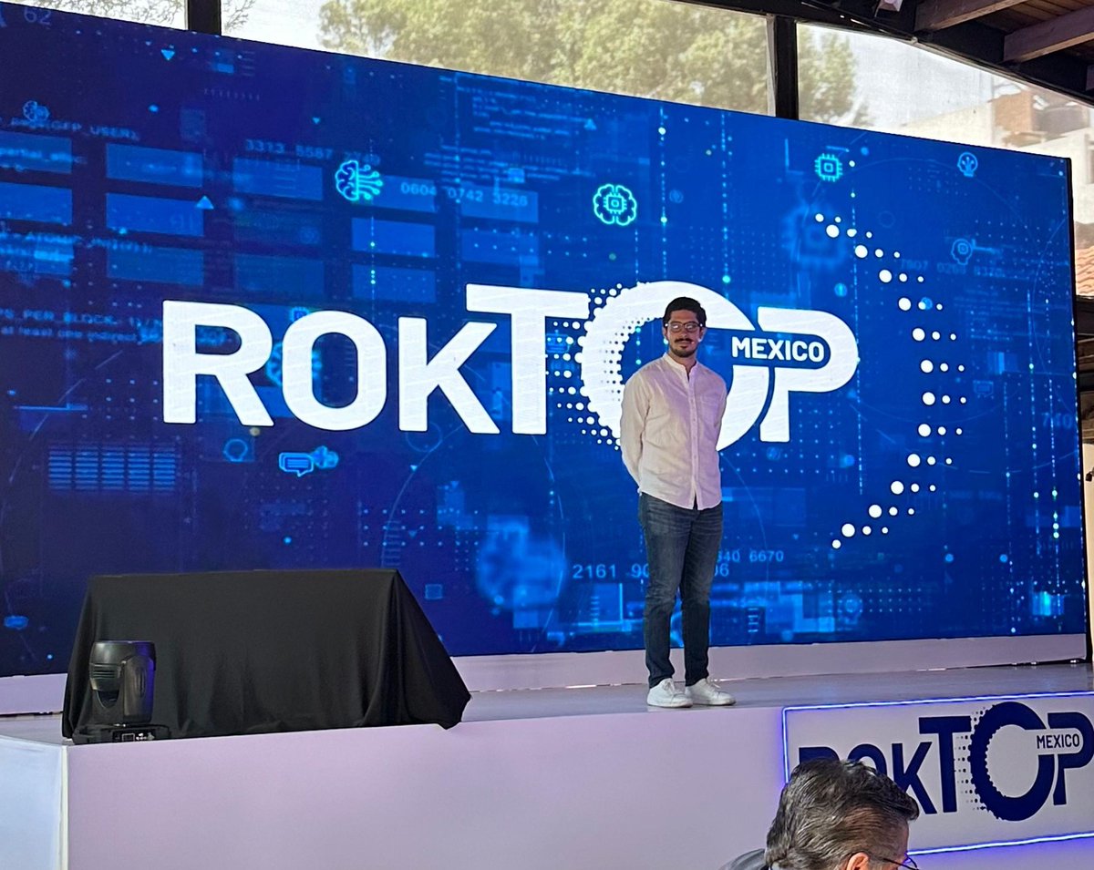 AmChamMexico's tweet photo. En el #RokTOP de @ROKAutomation en Querétaro, compartimos la visión y trabajos de #AmCham en el contexto del #nearshoring.🌎📍

El #Bajío, con su vocación automotriz y aeroespacial, emerge como clave para la industria. Una oportunidad única para Norteamérica que debemos impulsar. https://t.co/uOvJCaLGRE