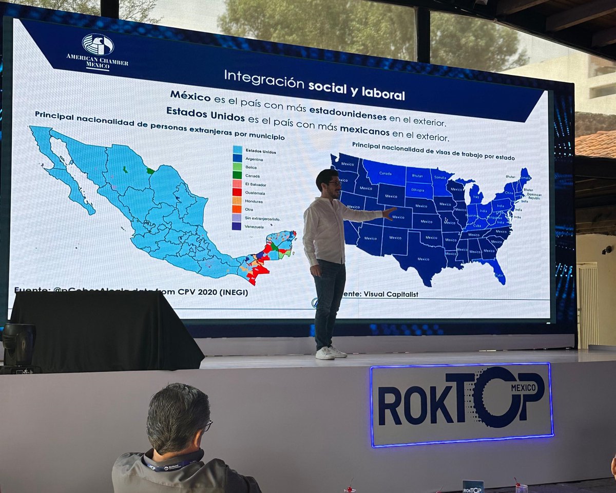 AmChamMexico's tweet photo. En el #RokTOP de @ROKAutomation en Querétaro, compartimos la visión y trabajos de #AmCham en el contexto del #nearshoring.🌎📍

El #Bajío, con su vocación automotriz y aeroespacial, emerge como clave para la industria. Una oportunidad única para Norteamérica que debemos impulsar. https://t.co/uOvJCaLGRE