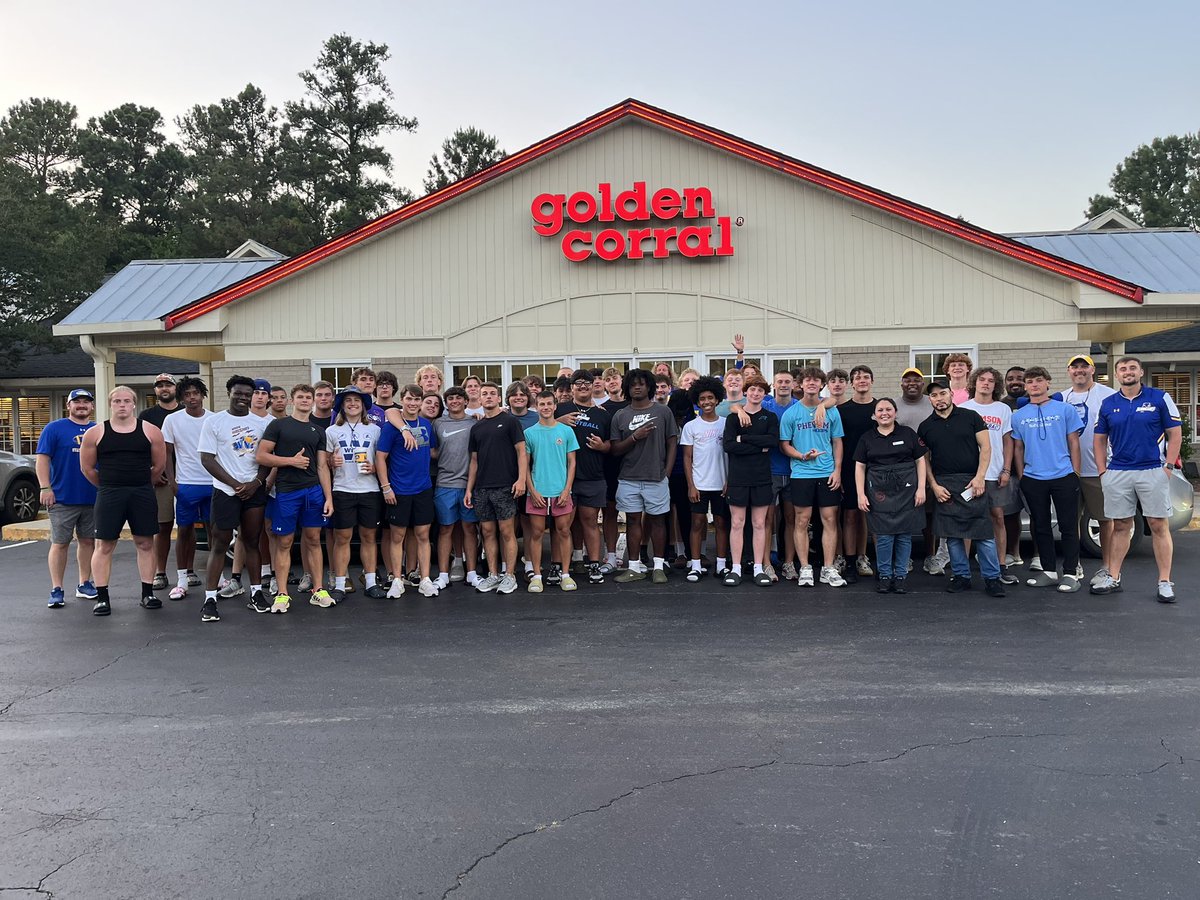 🌴🌀🏈<a href="/OfficialWrenFB/">Wren Hurricane Football</a> only refuels at  <a href="/goldencorral/">Golden Corral</a>‼️ AWESOME SERVICE &amp; LEADERSHIP in Durham‼️<a href="/OfficialWren/">Wren High School</a> <a href="/UNCFootball/">Carolina Football</a> GO CANES‼️🌴🌀🏈<a href="/CoachPerdomo/">Chris Perdomo</a> <a href="/Miller_Jordan3/">Jordan Miller</a>