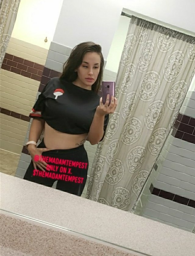 TheMadamTempest's tweet photo. The sound of your sends only makes mommy work out harder. 🤪

#Findom #Goddess #cashslave https://t.co/i7u6LuDQEO