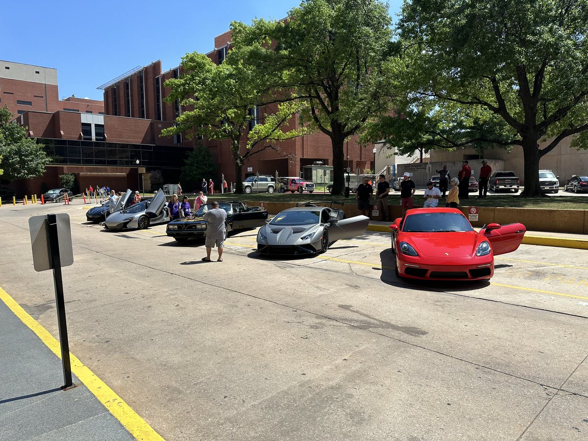 Redline4Kids's tweet photo. Today Redline4kids hosted our spring event at OU Children’s Hospital. They could not get enough of hearing Ivan rev his Lamborghini STO. Thank to all of our sponsors and volunteers who make this happen. Today our presenting sponsors was @exotic_motorsports_ok. 🏎️🏎️🏎️🏎️🏎️🏎️🏎️ https://t.co/A8DJ0mocSg