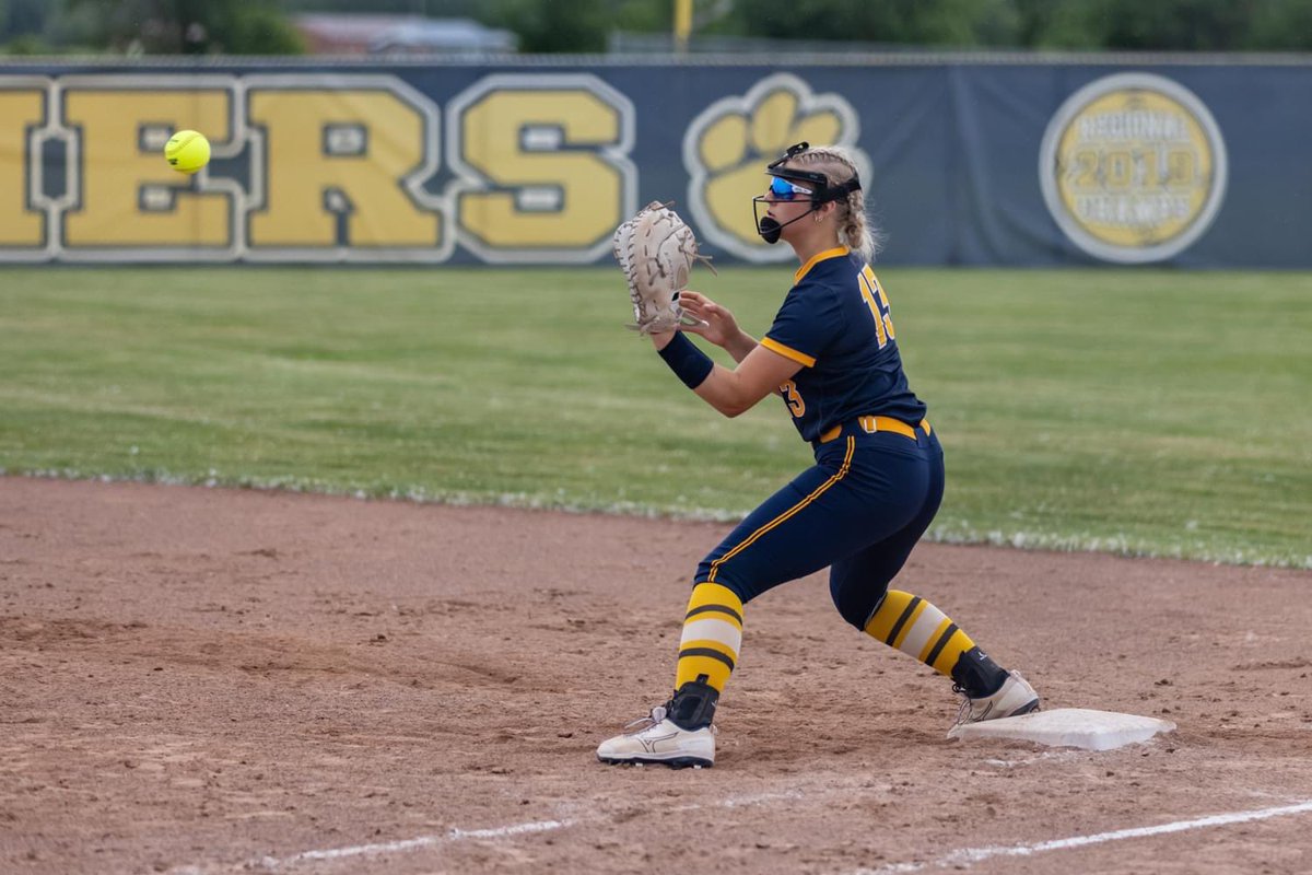 Sophomore Season Stats:
avg- .397 in 133 pa
23 runs scored
obp- .470
ops- 1.099
slg- .629
RBI-32
H-46
1B- 26
2B- 16
3B- 1
Hr- 4
.806 fielding % in 67 tc