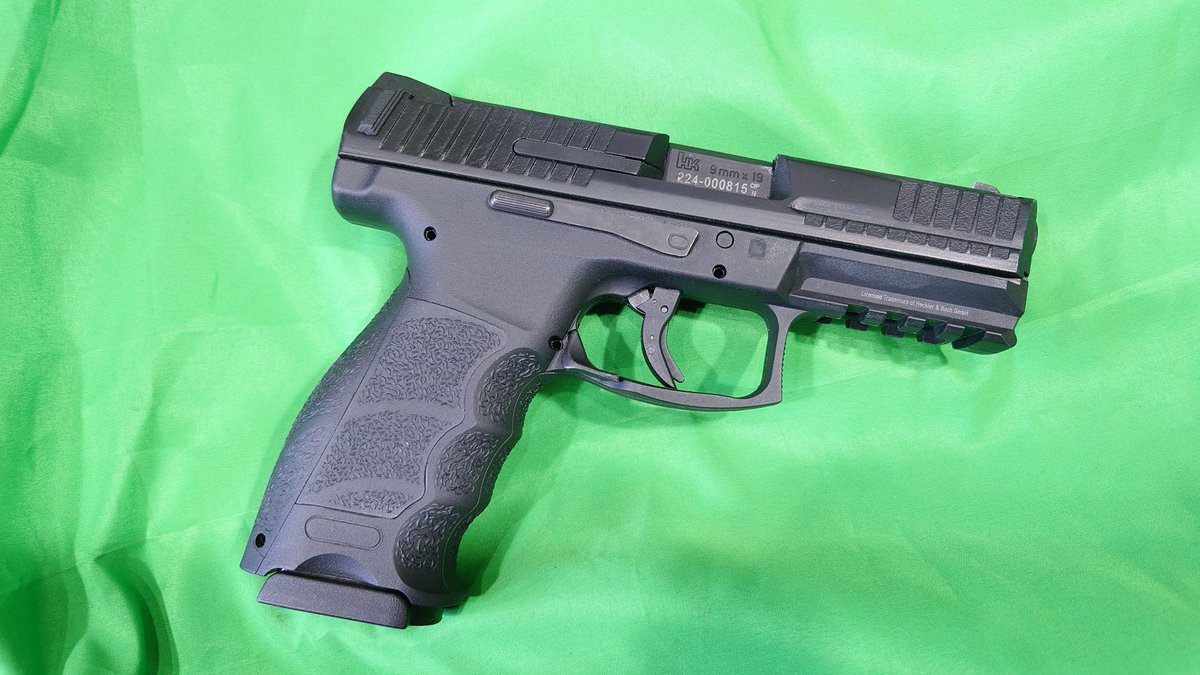 magnumforce_osk's tweet photo. VP9ベースで自衛隊仕様のSFP9です。表面仕上げして刻印に色いれ。ベースガンお持ちでしたらキットでのお渡しも可能です!¥19580(税込)気になる方はお問い合わせください。 #自衛隊 #SFP9 #vp9 #カスタム #3Dプリント https://t.co/IkVZ1qy1LU